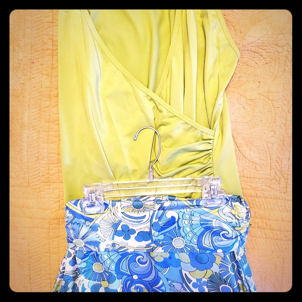 By Peachy Tan, skirt size S and tank top size S